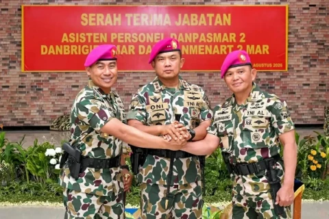 kolonel-marinir-agus-nyubianto-resmi-jabat-komandan-resimen-artileri-2-marinir-ips