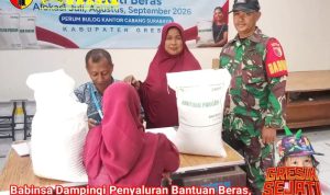 Babinsa Dampingi Penyaluran Bantuan Beras, 276 Warga Terima Alokasi Tiga Bulan