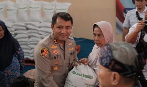 Sambut Menko Pangan di Gogorante, Kapolres Kediri Dukung Penyaluran Bantuan Pangan