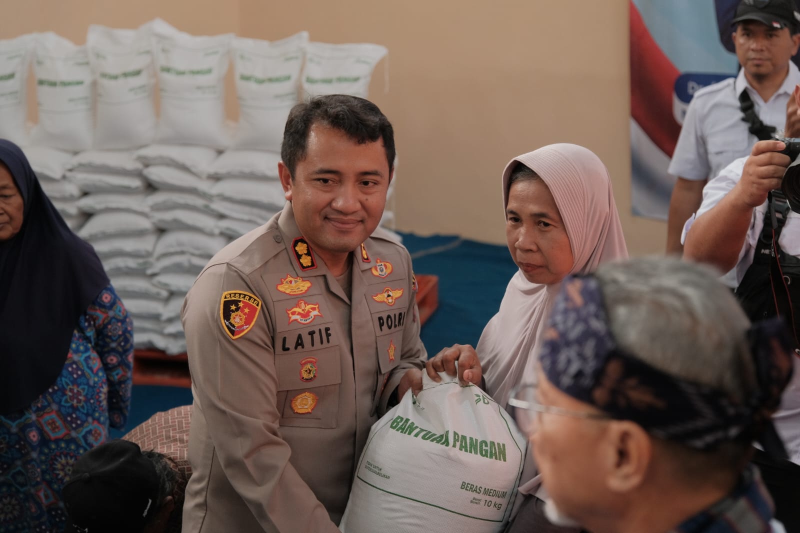 Sambut Menko Pangan di Gogorante, Kapolres Kediri Dukung Penyaluran Bantuan Pangan
