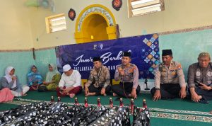 Satlantas Polres Bangkalan Gelar Jum'at Berkah di Musholla Ar-Rahman Kelurahan Demangan